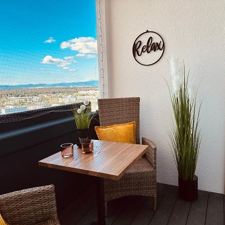 Fewo Sky21 * Langen Exklusives Appartment Vollausstattung / Zentrale Lage *Neu* Екстер'єр фото